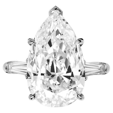 Exceptional Gia Certified 4 Carat Pear Cut Diamond Ring For Sale At