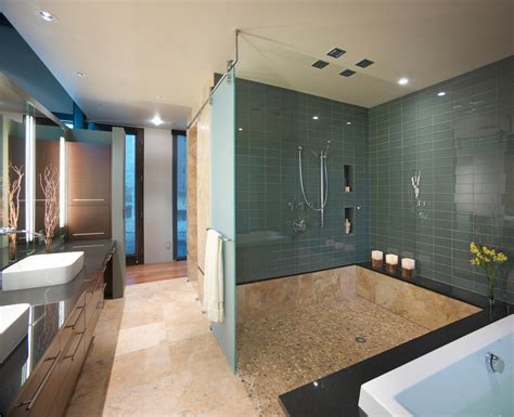 Check out the best advice and inspiration for selecting the right tile for your bath for smaller rooms like bathrooms, try using smaller tiles to make the room look larger. 32 great bathroom glass tile photos and pictures 2020
