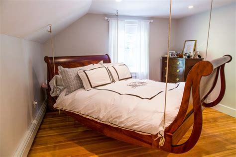 I also love this as a simple platform bed. from duffles to drawers : Hanging Bed Debut