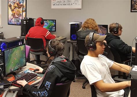 Esports Students Develop Healthier Tech Habits District Administration