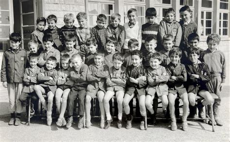 Photo de classe École primaire de 1965 ECOLE ANTOINE DE SAINT EXUPERY