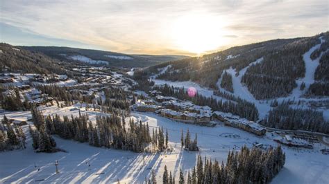 Tailor Made Ski Holidays To Canada And Usa 202223 Frontier Ski