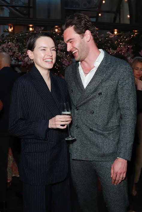 January Daisy Ridley Confirms She S Married To Tom Bateman Tom Bateman And Daisy Ridley