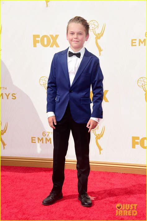 Kiernan Shipka Jessica Pare Bring Mad Men To The Emmy Awards 2015
