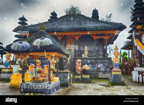 Detail Of Traditional Balinese Hindu Temple Stock Photo Alamy