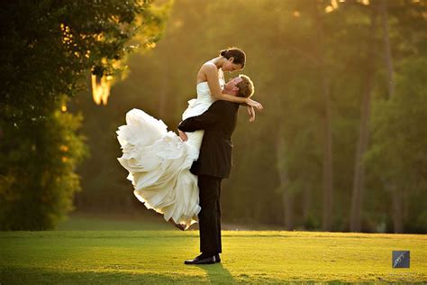 Top 5 Wedding Photography Tips And 5 Must Have Wedding Poses