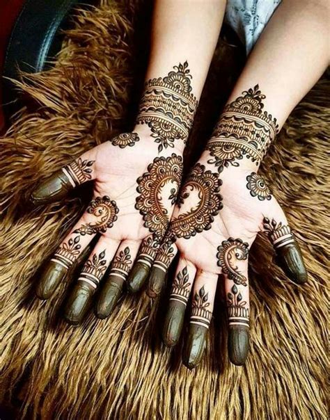 15 Pretty Heart Mehndi Designs For Hands To Try This Year Bling Sparkle