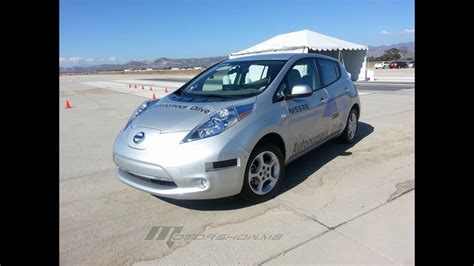 Nissan leaf 2018 نيسان ليف. Nissan Leaf Autonomous Drive 2014 نيسان "ليف" الذاتية ...