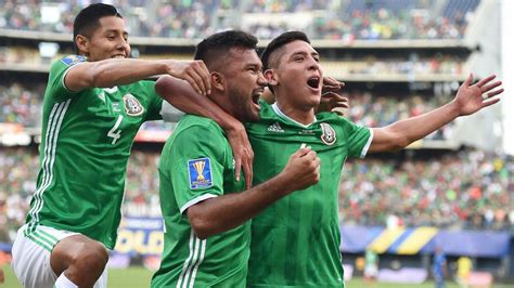 Capacity crowd expected for mexico vs el salvador gold cup match at cotton bowl today, july 18. Mexico vs. El Salvador - Football Match Summary - July 9 ...