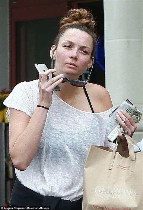 Ricki Lee Coulter She Steps Out Make Up Free In LA Ahead Of Wedding Daily Mail Online
