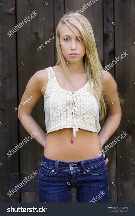 Sassy Girl Posing Low Rise Jeans Foto Stock 143193943 Shutterstock