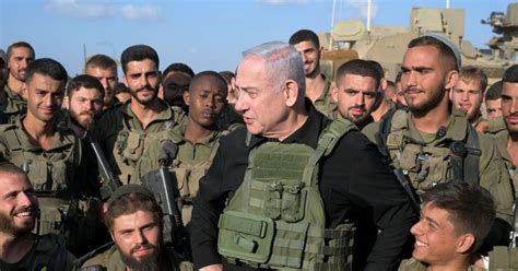 حاملة الطائرات الأمريكية هاري ترومان