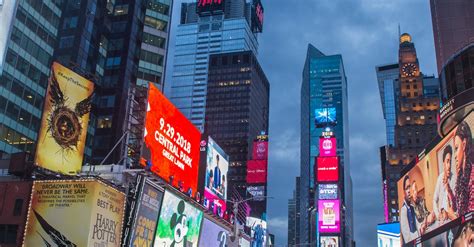 Menschen Am New York Times Square · Kostenloses Stock Foto