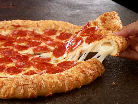 Pizza Hut plans to hire 14,000 new delivery drivers this year | Fox 59