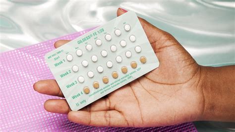 Birth Control 3 Different Types And How They Work Allure