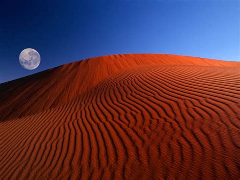 Red Moon Desert Robertsimfwc Flickr
