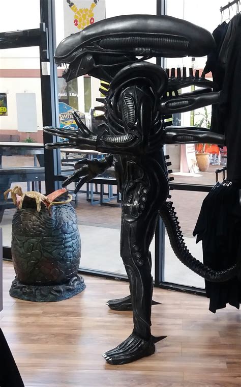 2017 Halloween Costume Contest Xenomorph Alien Costume — Stan Winston