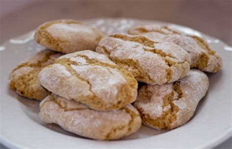 For dessert bunuelos are very popular lots of mexicans have a party for candelaria. 8 Italian Christmas desserts from up and down the boot