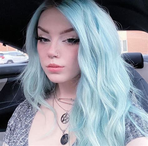 Hair Inspo Color Hair Color Blue And Pink Hair Girl Model Girl Tattoos Cute Hairstyles