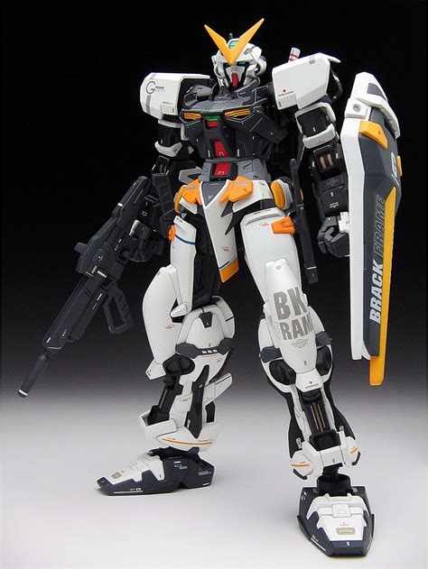Gundam Guy 1100 Gundam Astray Black Frame High Hit Painted Build