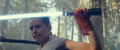 Star Wars The Rise Of Skywalker Images Give New Look At Reys