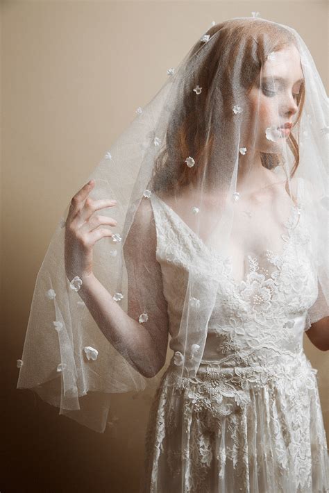 bridal veil, silk veil, blossoms, waist veil, fingertip, blusher veil, wedding veil