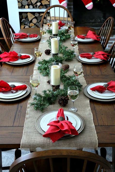 10 Table Decorations For Christmas Dinner To Make Your Dinner More Festive