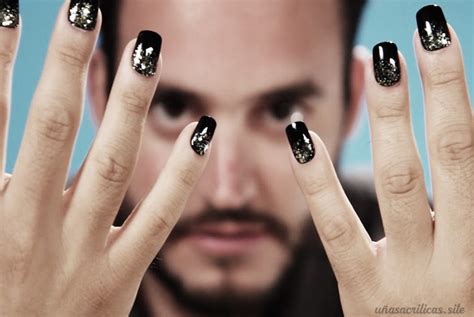 Sintetiza 53 imágenes sobre uñas de hombre pintadas el último