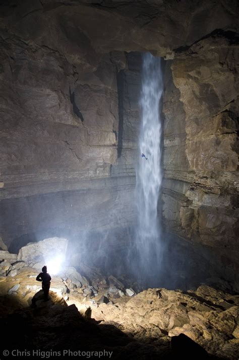 247 Massive Waterfall In A Tennessee Cave The People Are For Scale