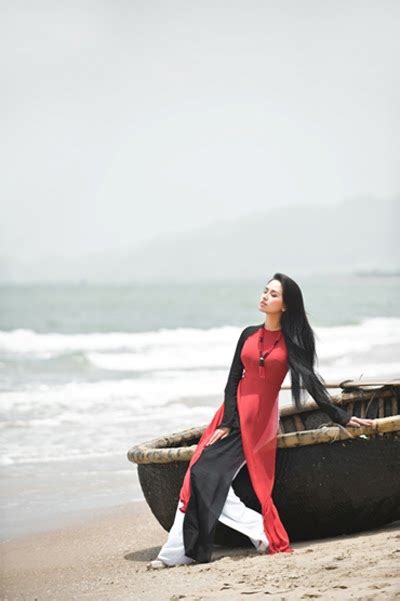 Celebrity Female Actress Model Fashion Girl Vip Bikini Mai Phuong Thuy Miss