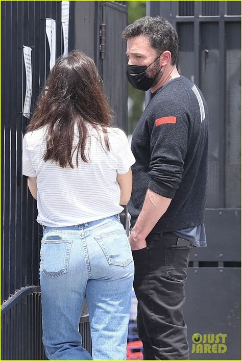 Why jennifer lopez and ben affleck hanging out drove the internet wild. Ben Affleck Joins Jennifer Garner to Watch Their Son's ...