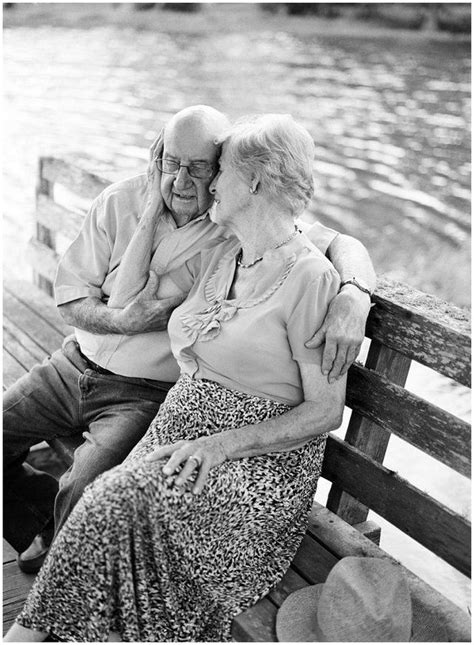 Pin By Cheryl Bennett On Principiantes Fotografia Couples In Love Older Couples Old Couples