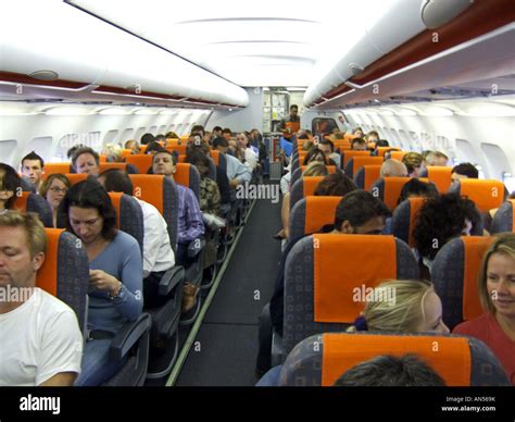 Passagiere Im Flugzeug Stockfoto Bild 15415566 Alamy