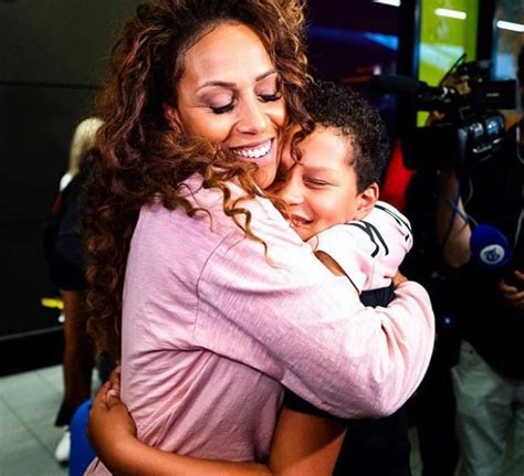 2 glennis grace married, husband, and children. Glennis Grace Bio, Wiki, Net Worth, Dating, Married ...