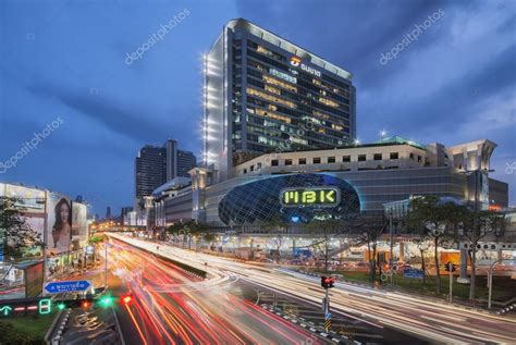 Jul 12, 2021 · now, let's find out just how much mbk has to offer with these five amazing things you can do at mbk. Bangkok Tailandia - 17 de mayo de 2016: Centro comercial ...