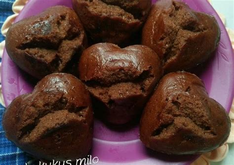 Bahan dasar dari pembuatan bolu sendiri adalah tepung, gula, dan juga telur. Resep Bolu kukus milo (tanpa telur dan gula) oleh norma sari - Cookpad