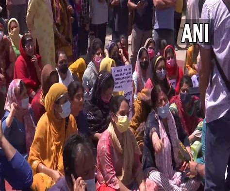 massive protests in kashmir over rahul bhat s murder kashmiri pandits demand safety relocation