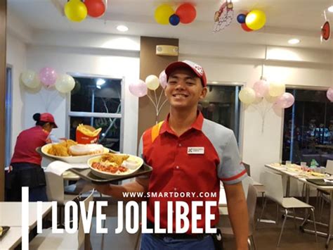 First Time Trying Filipino Fast Food Jollibee I Phili