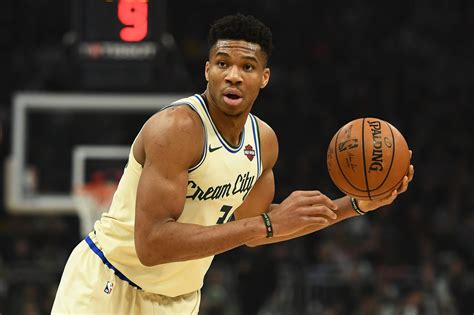 The mavericks are currently over the league salary cap. Dallas Mavericks: 5 reasons why they sign Giannis Antetokounmpo in 2021 - Page 2