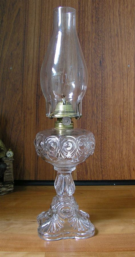 10 Reasons To Buy Antique Oil Lamps Warisan Lighting
