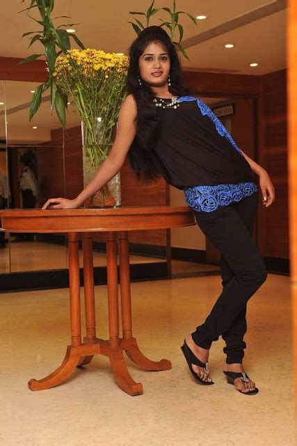 Telugu Actress Sunitha Expose In Hot Glamour Actressmail