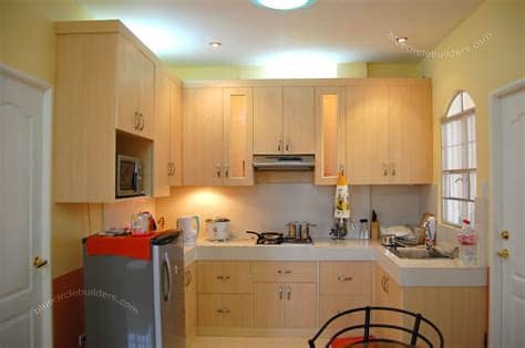Use these decorating ideas and design inspiration to make the most of your tiny kitchen. Design For tiny house Kitchens | house kitchen ...