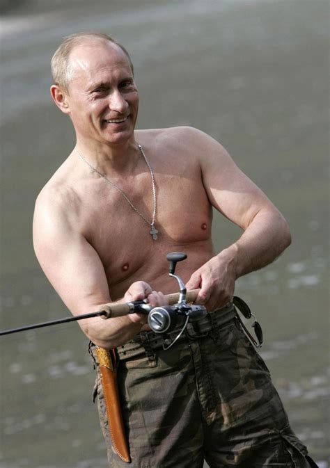 Shirtless Vladimir Putin Calendar Is No 1 With Japanese Women Huffpost Weird News