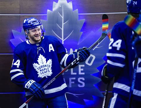 Toronto Maple Leafs Morgan Rielly And Tessa Virtue Are Hockeys Newest Couple