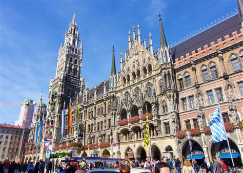 München in Munich {Segway City Tour, Oktoberfest, Dachau ...