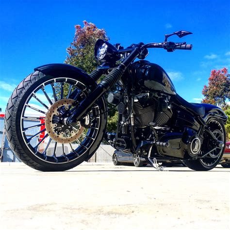 2013 Harley Davidson Breakout Recently Finished By Us Cvo Wheels 255