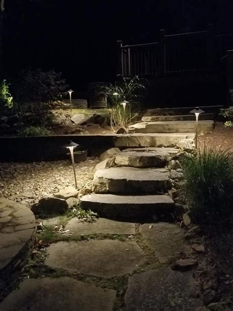 Brighten Up Your Front Yard With These 4 Landscape Lighting Ideas In