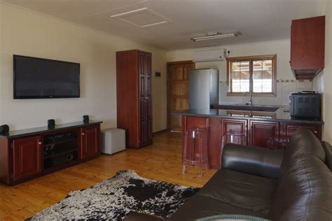 Log cabin lounge bartow fl. Fully Inclusive Accommodation - Log Cabin - Mattanu ...