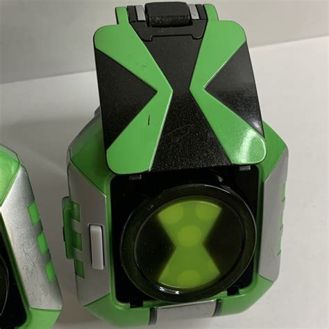 Ben 10 Original Omnitrix Fx Watch Lights And Sounds By Bandai Lot Tested