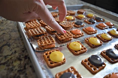Easy Pretzel Candy Melts Our Home Made Easy